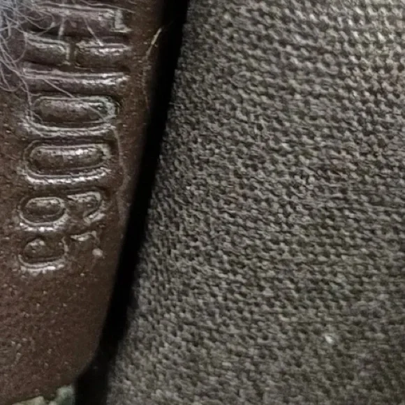 Authentic Louis Vuitton bag - Picture 2 of 16